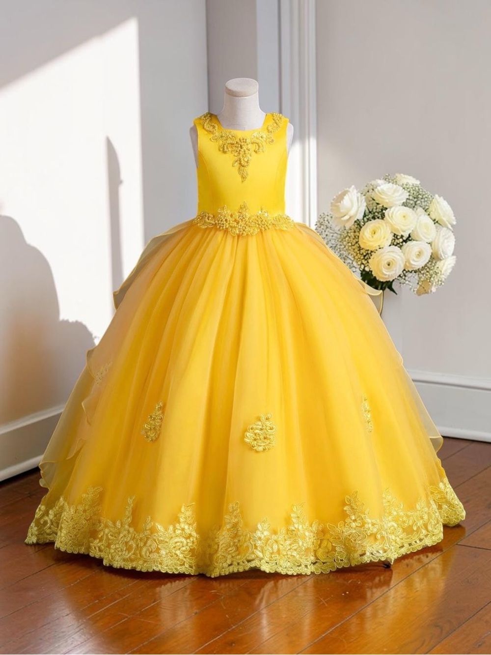 Elegant Yellow Tulle Flower Girl Dress with Floral Appliqué